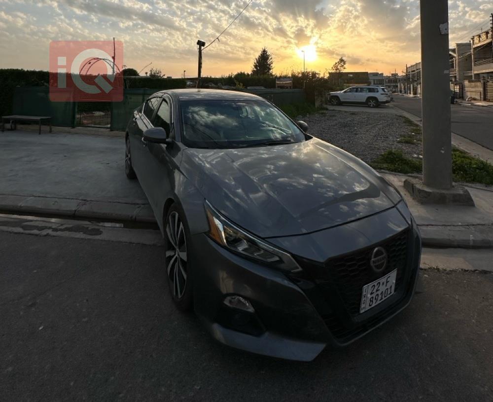 نيسان ألتيما